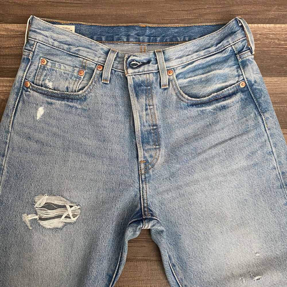 Levi’s 501 skinny distressed